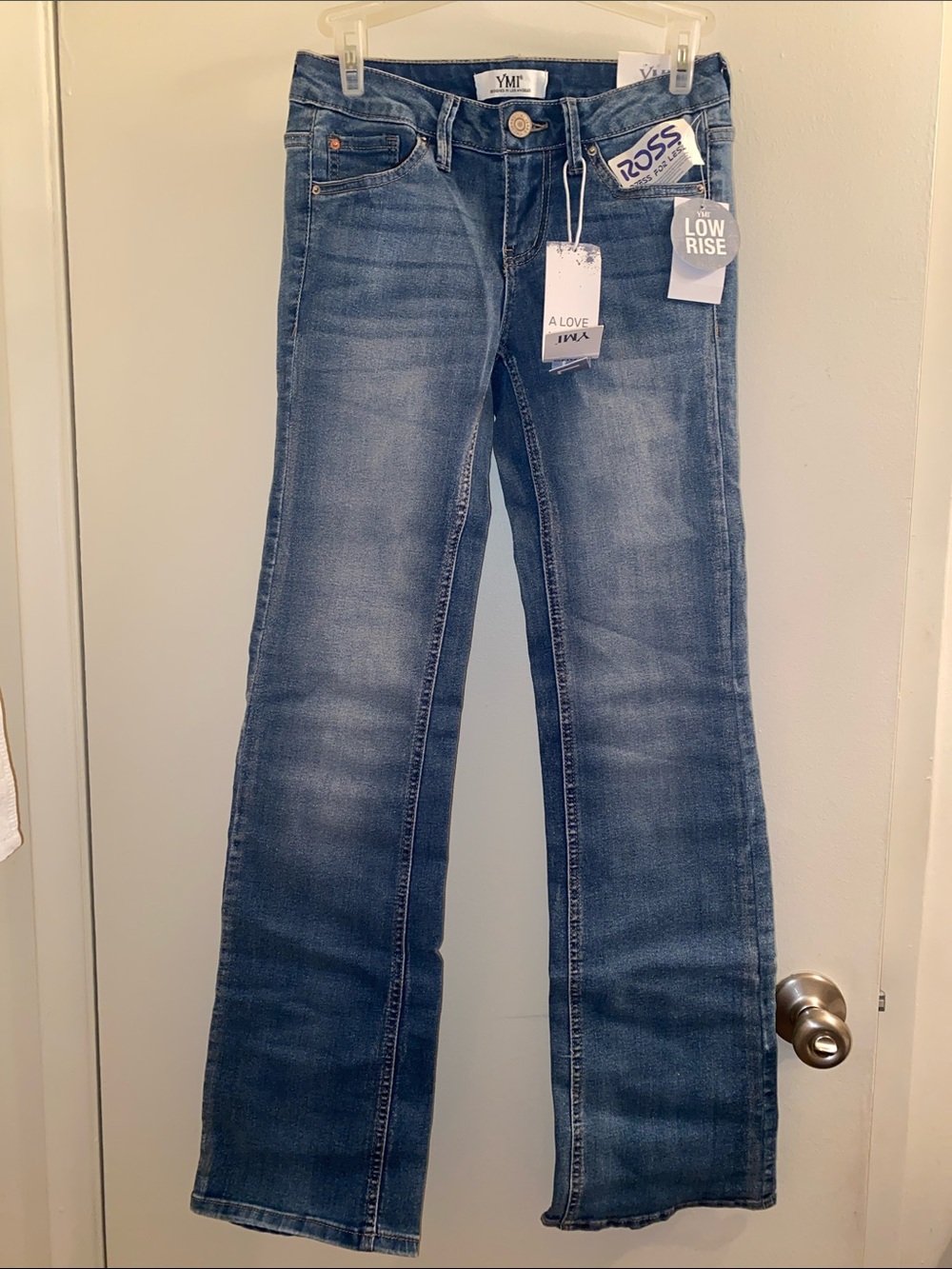 YMI Women’s Low-Rise Medium Blue Flare Jeans Size 00/23